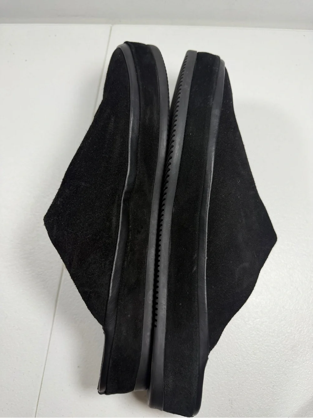 Mulo Men's Black Shearling-Lined Slip-On Mule Slipper size 10